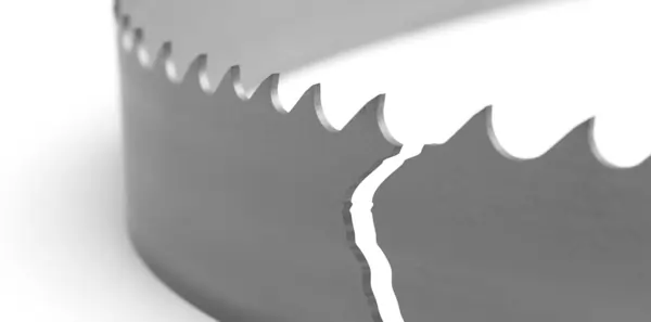 15-Body-Breaking-Fracture-Traveling-In-An-Angular-Direction